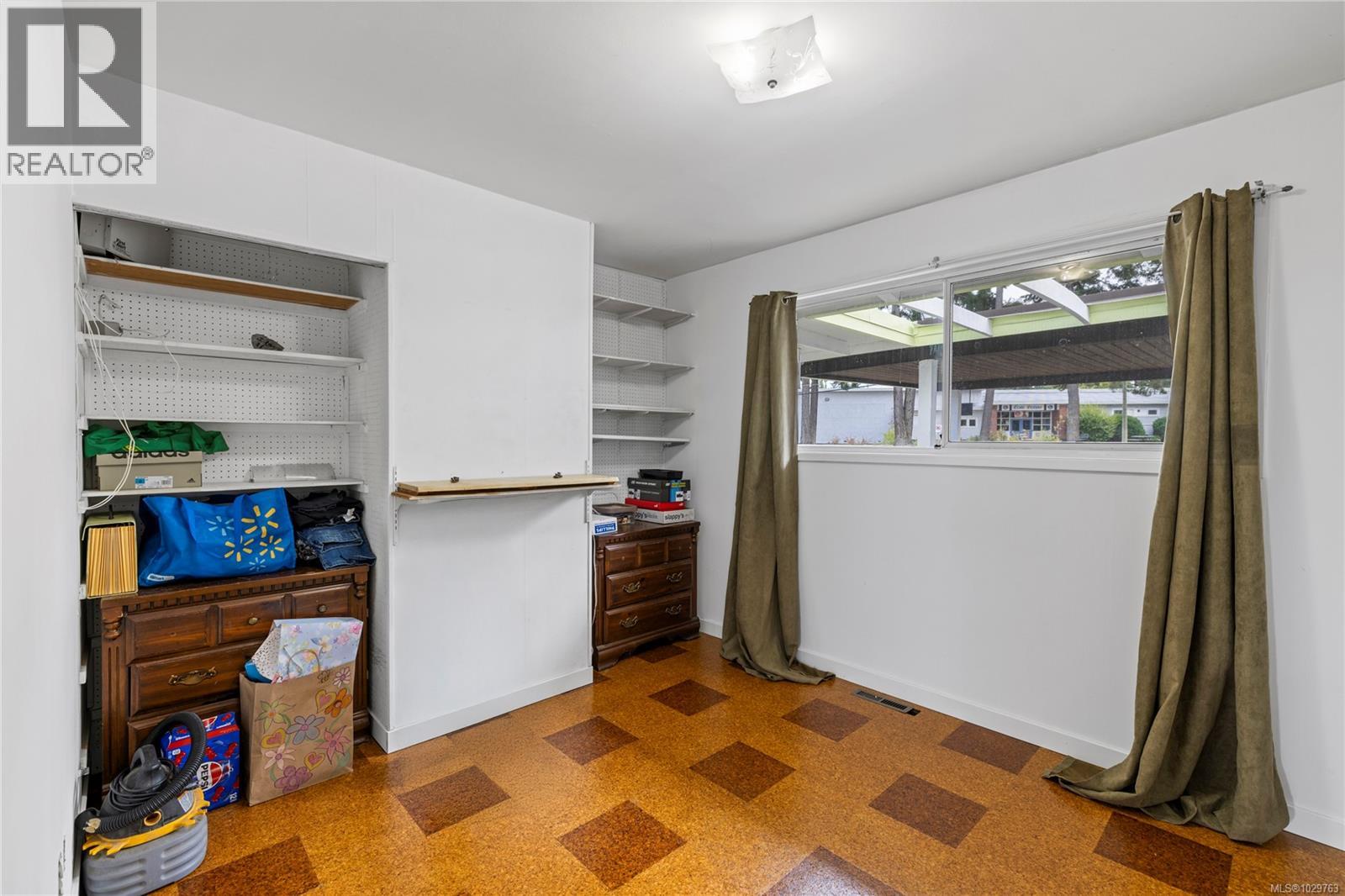 1968 ESTEVAN RD - 16