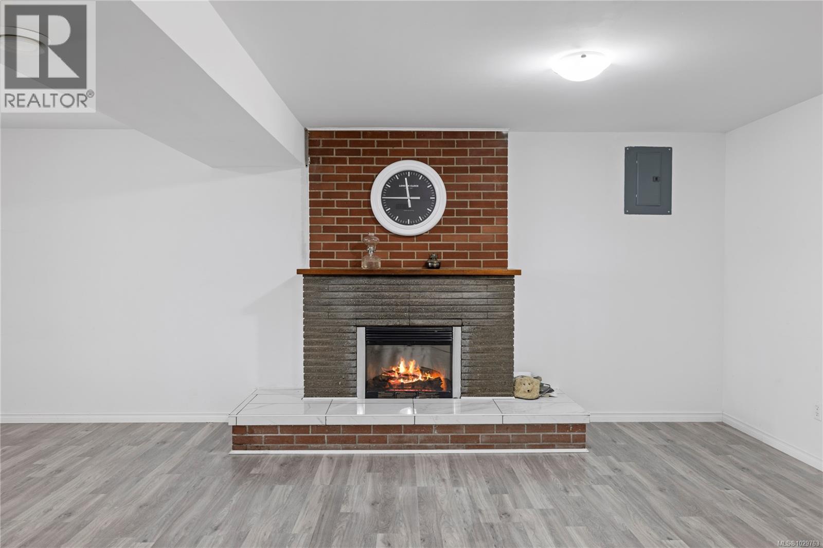 1968 ESTEVAN RD - 24