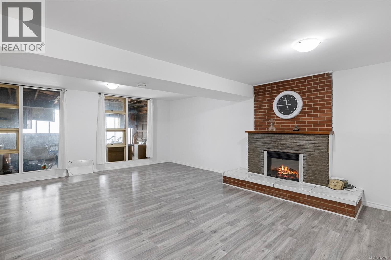 1968 ESTEVAN RD - 25