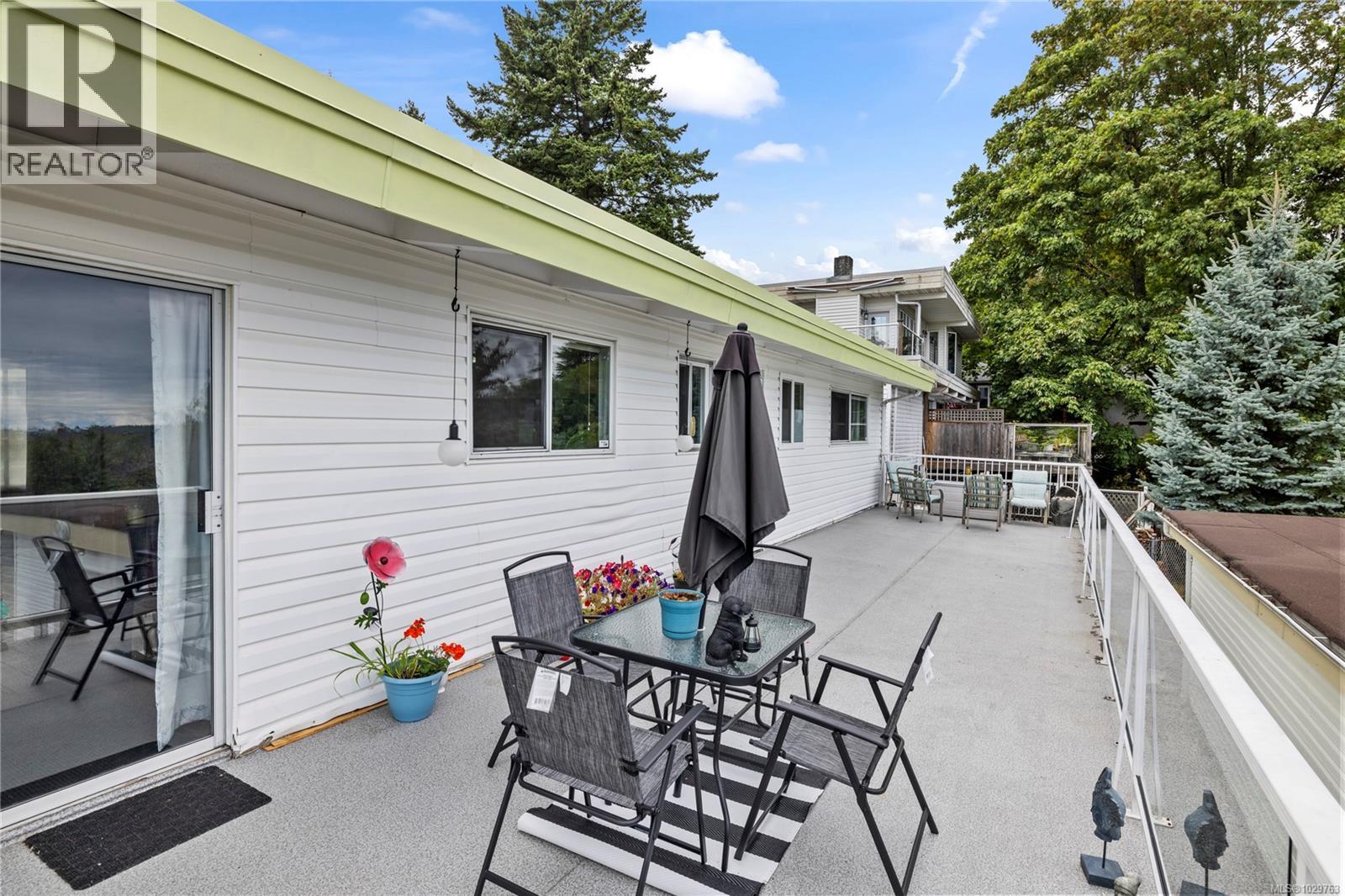 1968 ESTEVAN RD - 36