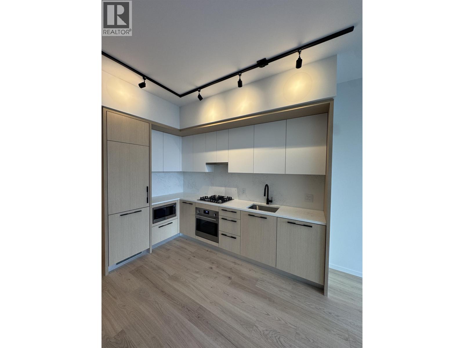 55X 5189 EARLES Street - main photo