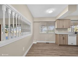 14085 114a Avenue, Surrey, BC V3R2N6 Photo 9
