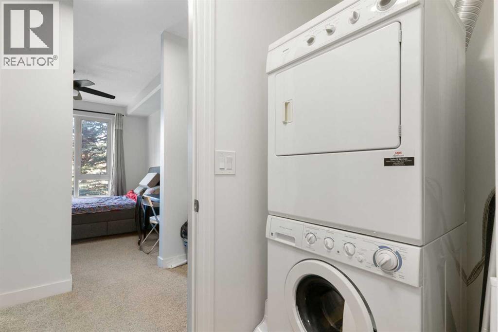 Single Family House for Sale in    Avenue NW Varsity Calgary 