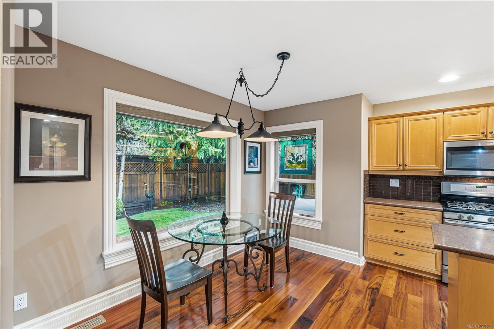 564 HAZELWOOD PL - 17