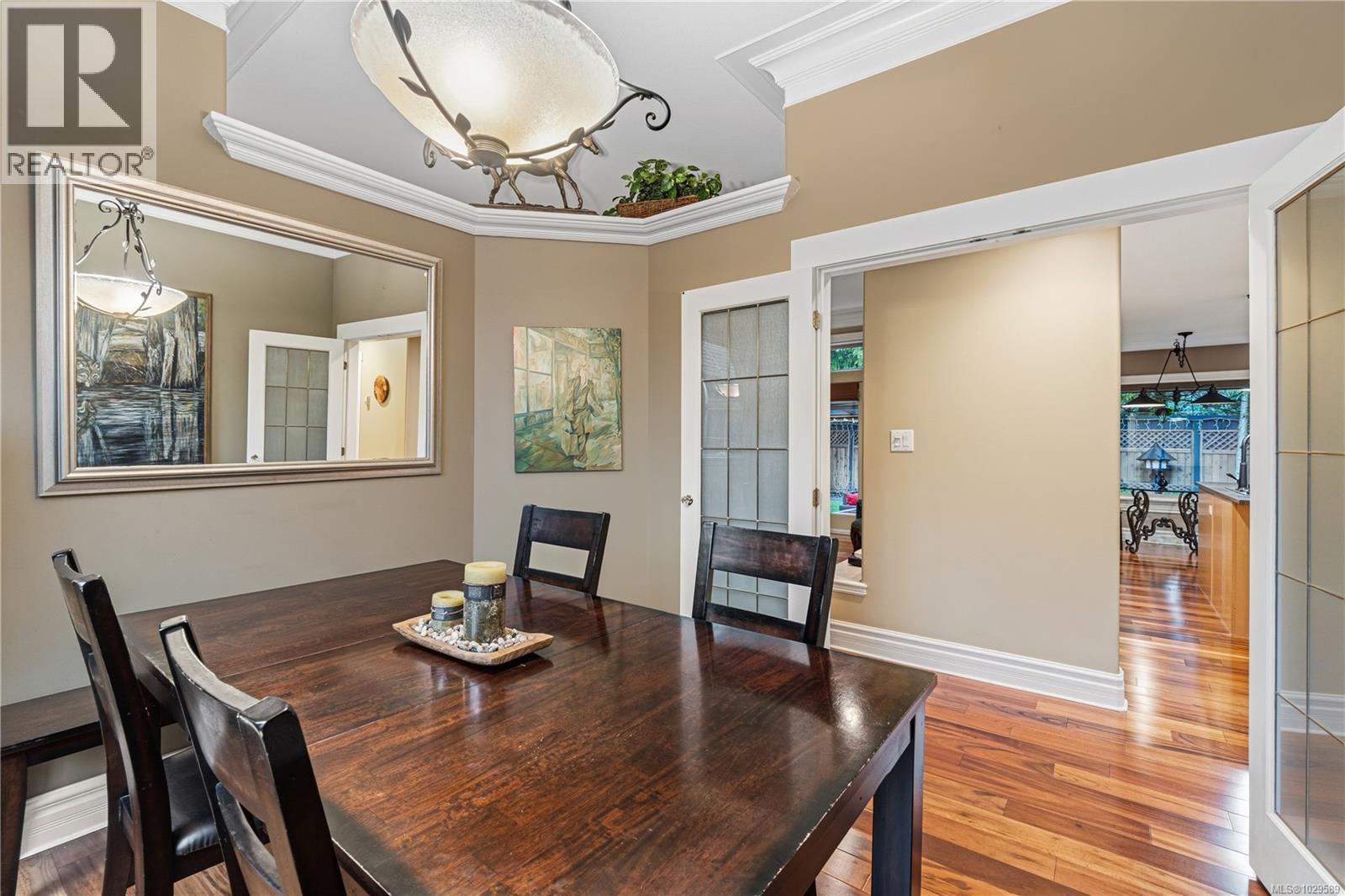 564 HAZELWOOD PL - 19