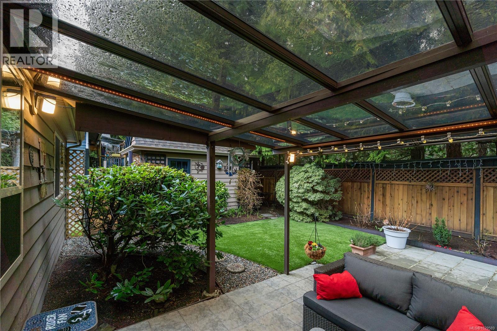 564 HAZELWOOD PL - 33