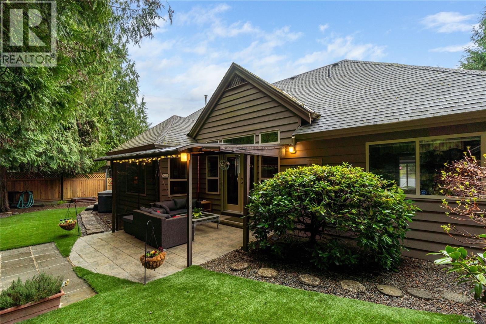 564 HAZELWOOD PL - 32