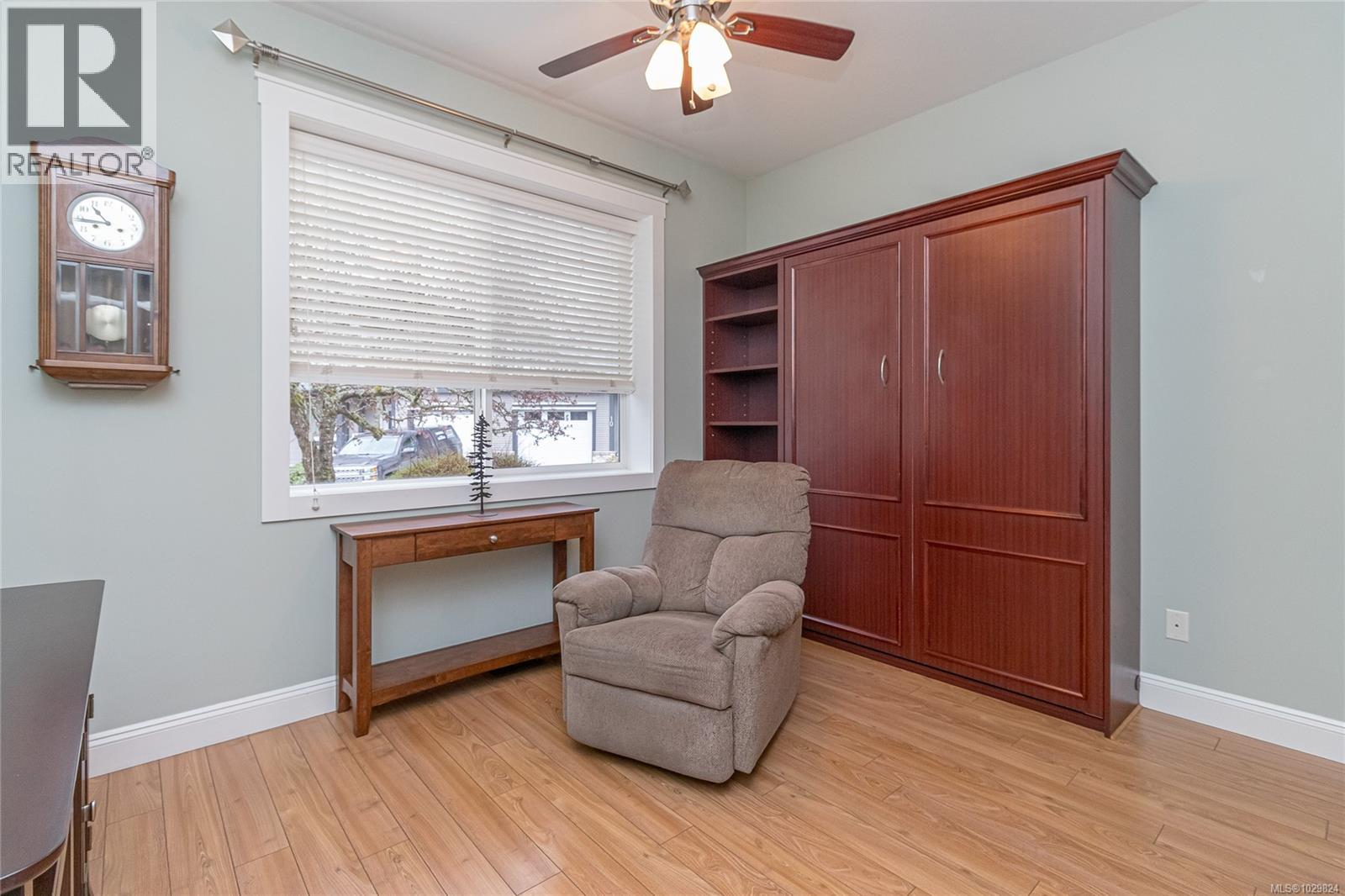 #7 3110 Cook St - 23
