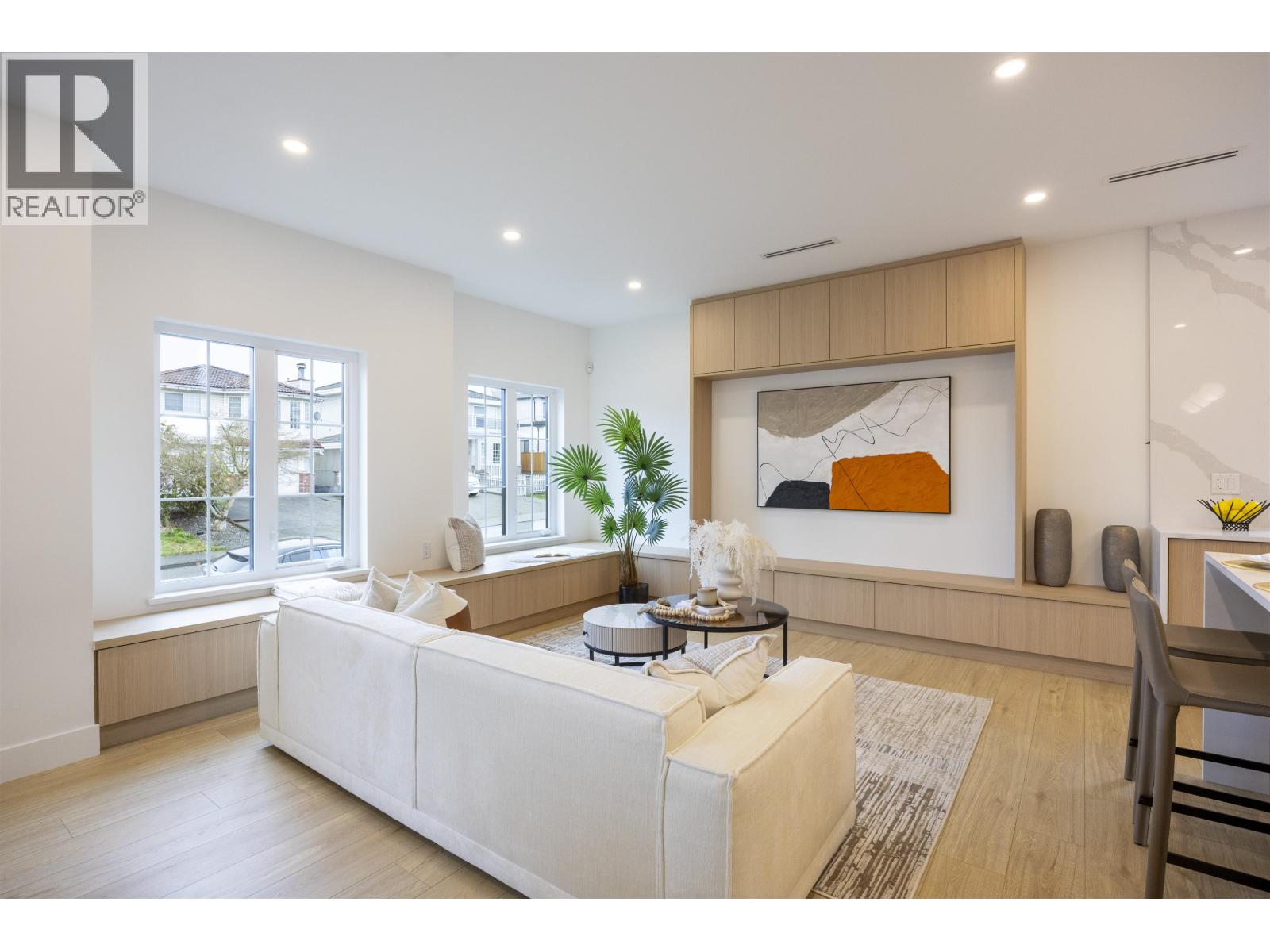 3 7353 12TH AVENUE, Burnaby