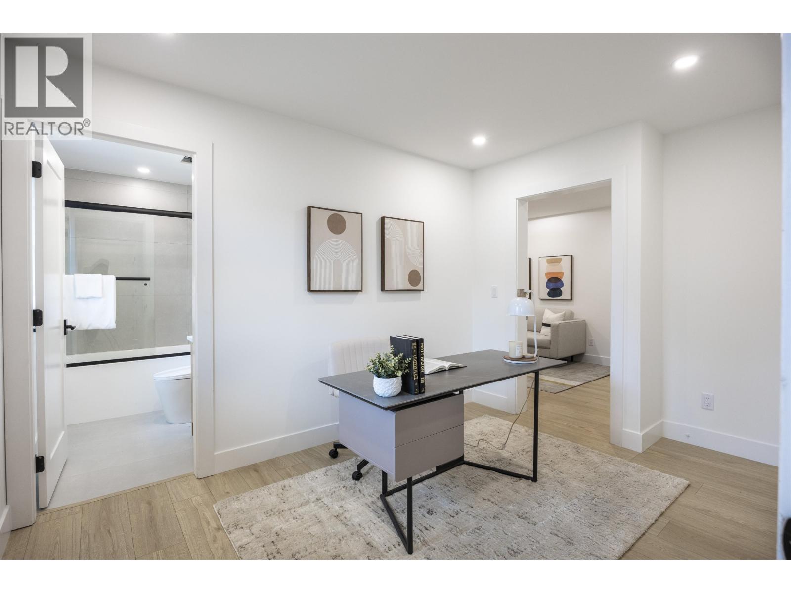 3 7353 12TH AVENUE, Burnaby