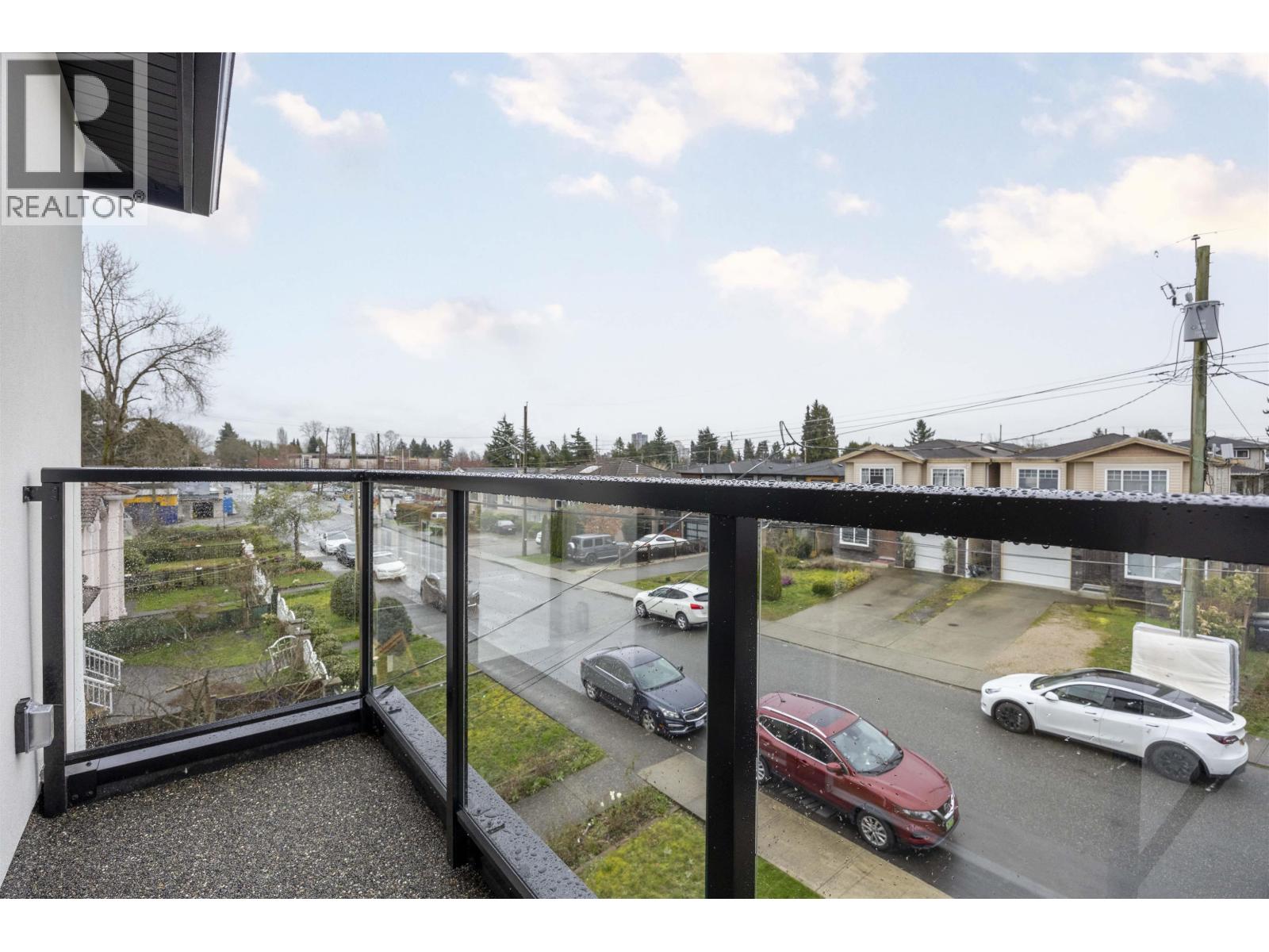 3 7353 12TH AVENUE, Burnaby