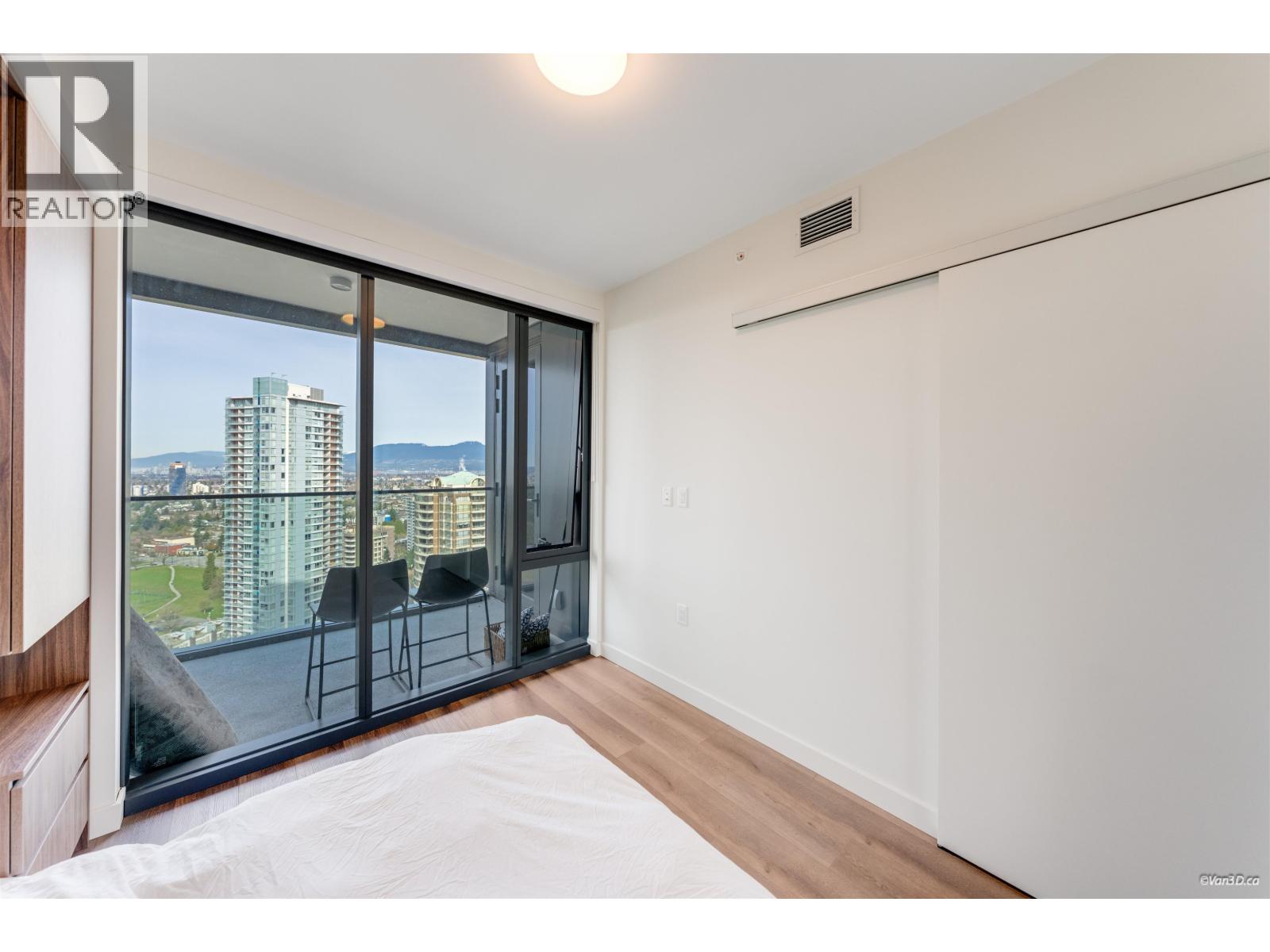 2205 5987 WILSON AVENUE, Burnaby