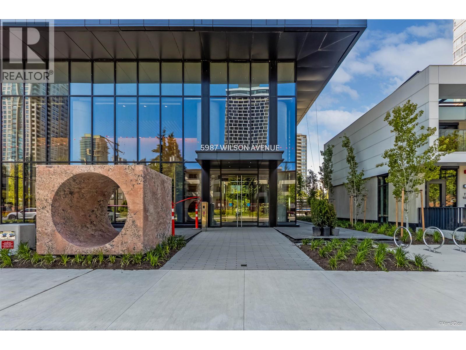 2205 5987 WILSON AVENUE, Burnaby