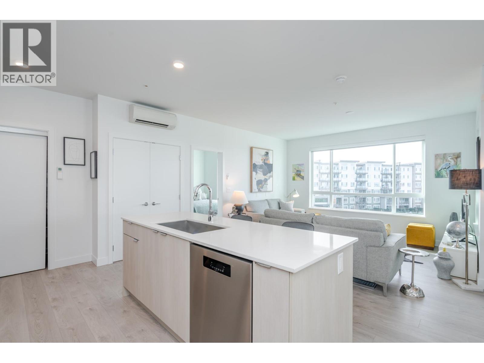 #426-2499 RABBIT Drive, Delta