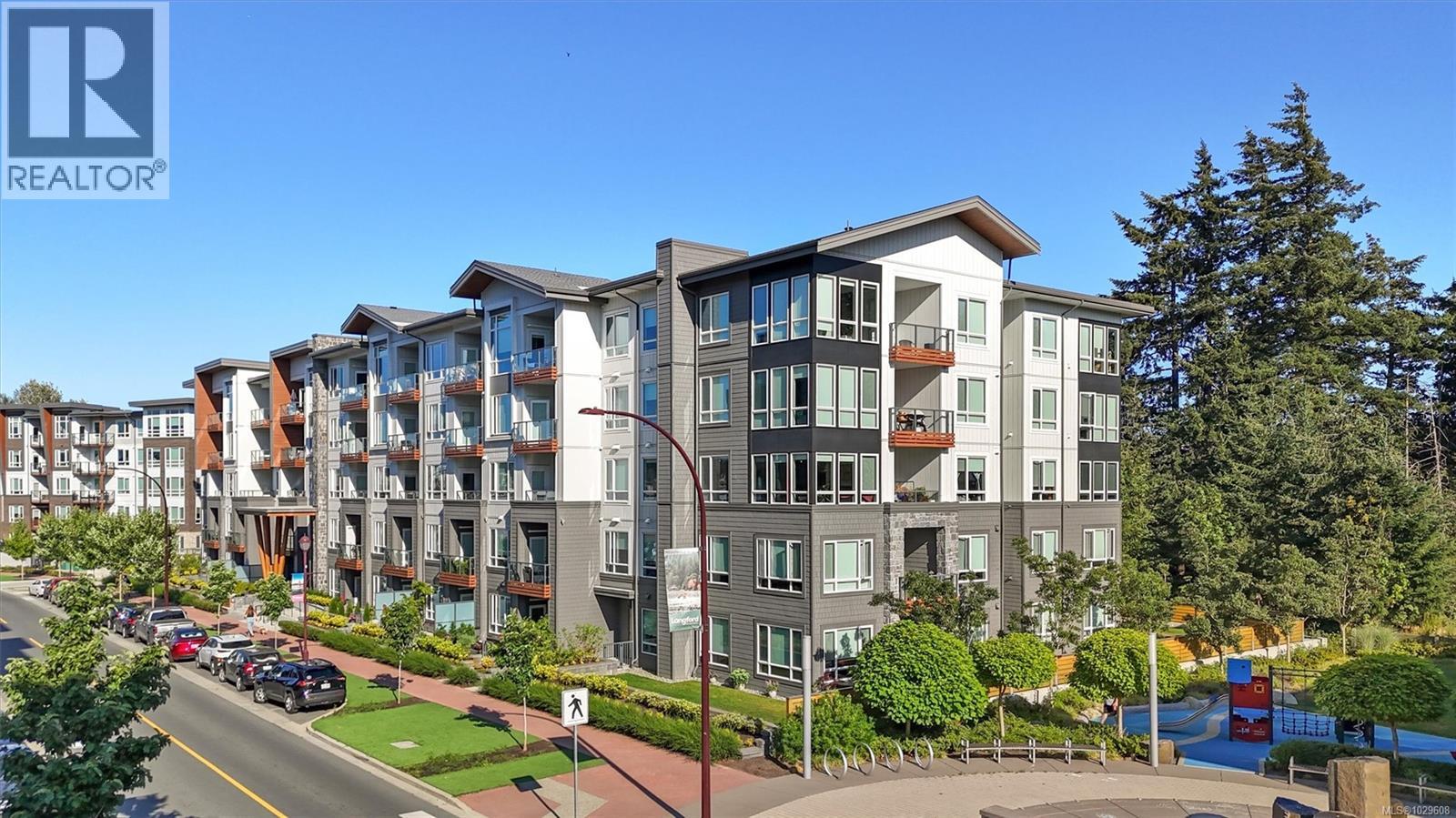 #410 940 REUNION AVE - 23