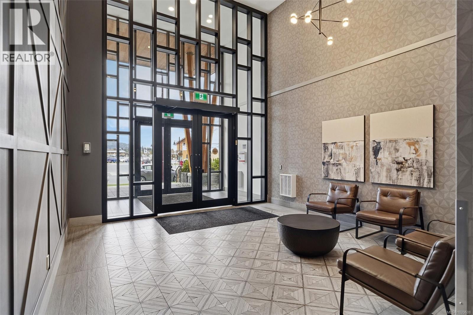 #410 940 REUNION AVE - 25