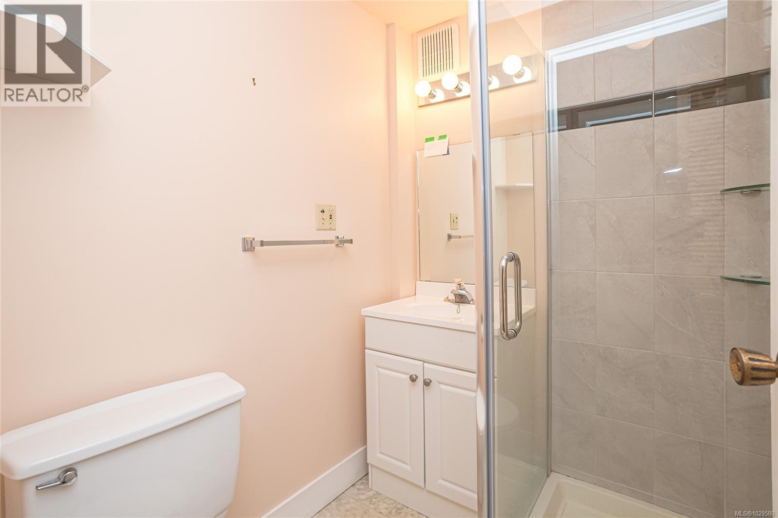  2615 Arbutus Road, Saanich