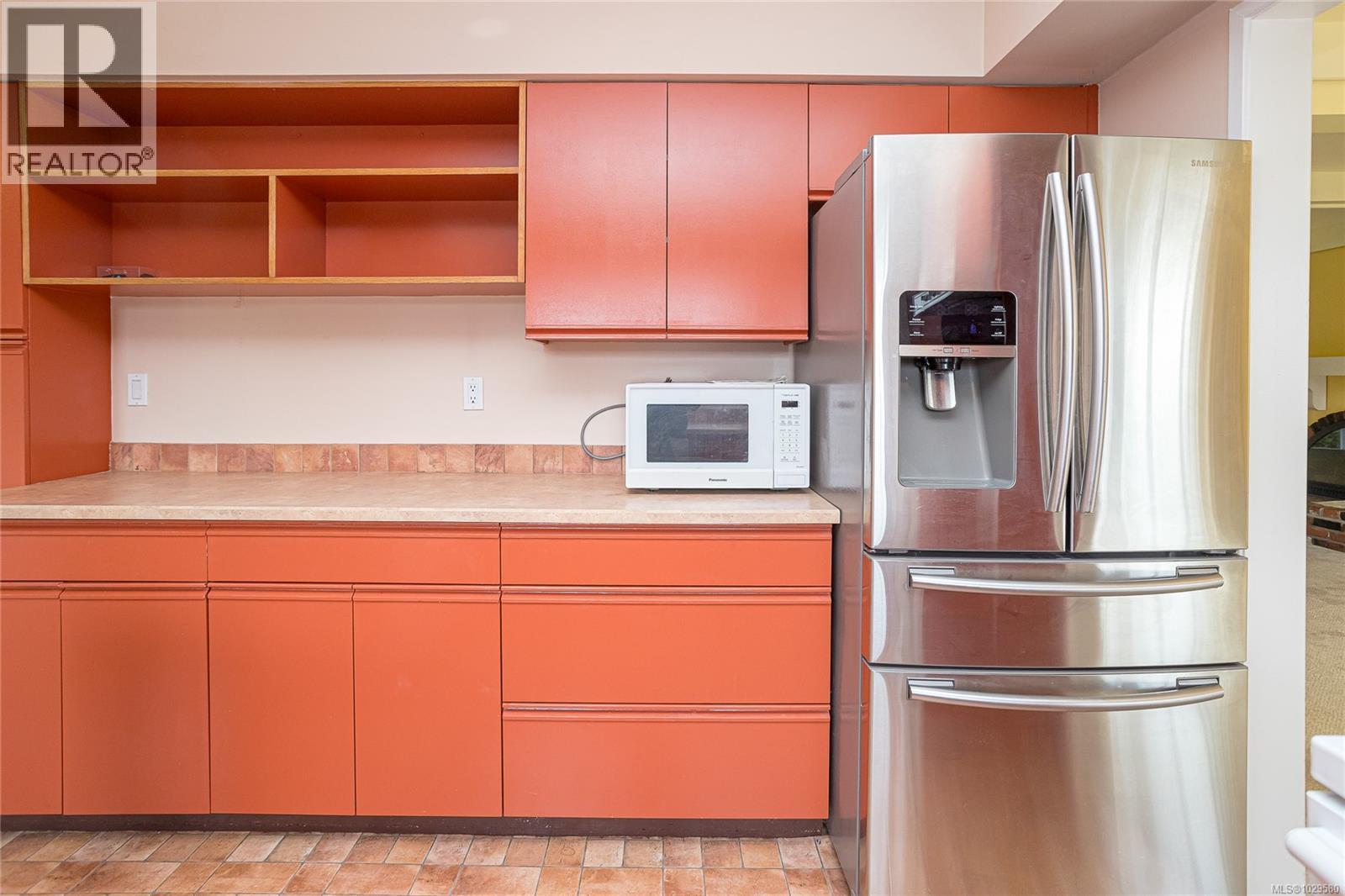  2615 Arbutus Road, Saanich