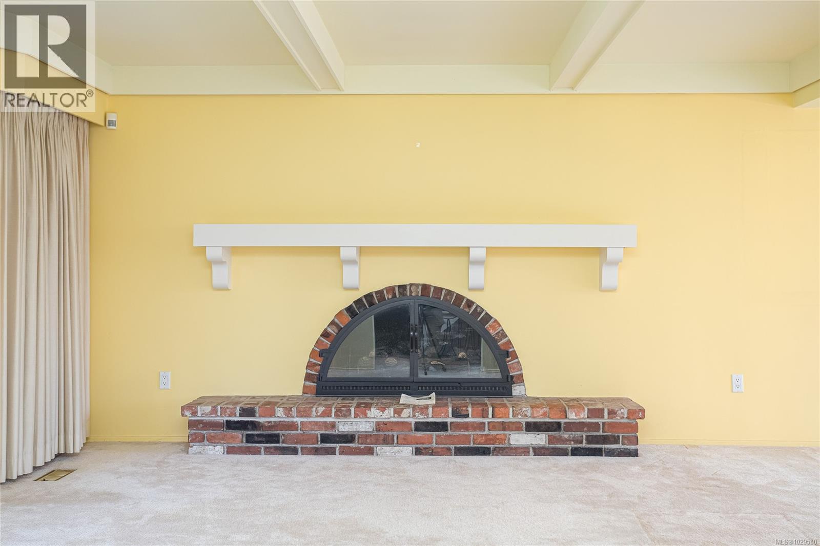  2615 Arbutus Road, Saanich