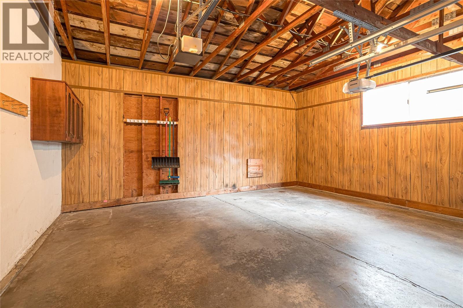  2615 Arbutus Road, Saanich