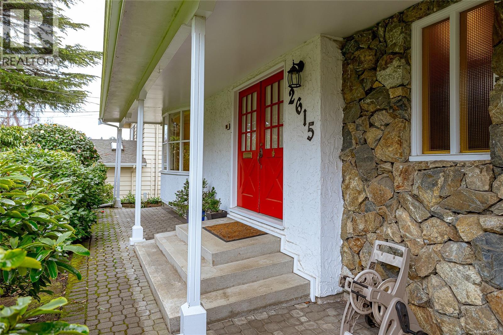  2615 Arbutus Road, Saanich