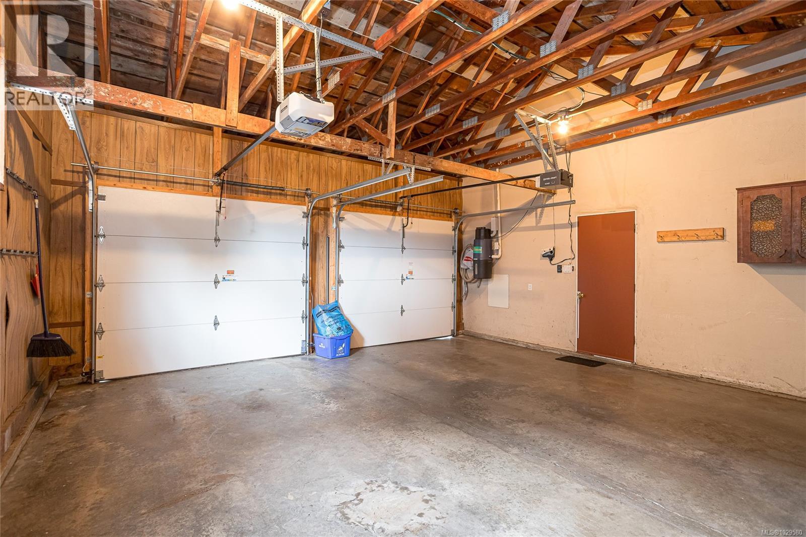  2615 Arbutus Road, Saanich