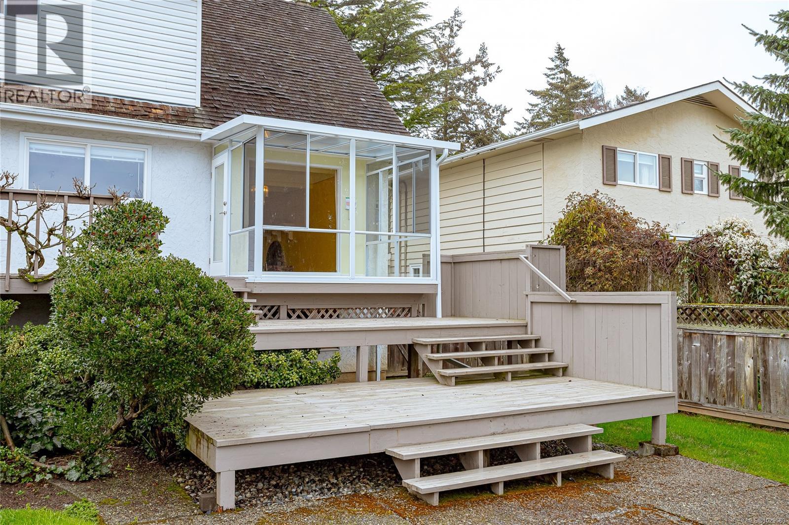  2615 Arbutus Road, Saanich