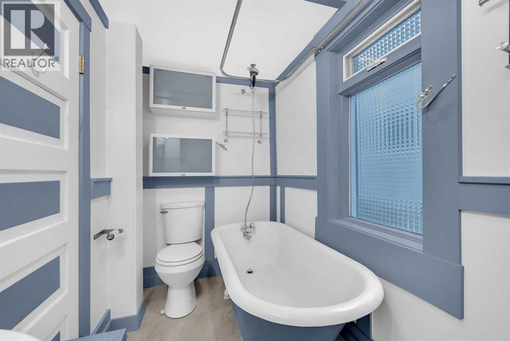 Single Family House for Sale in   Avenue Ramsay Calgary 