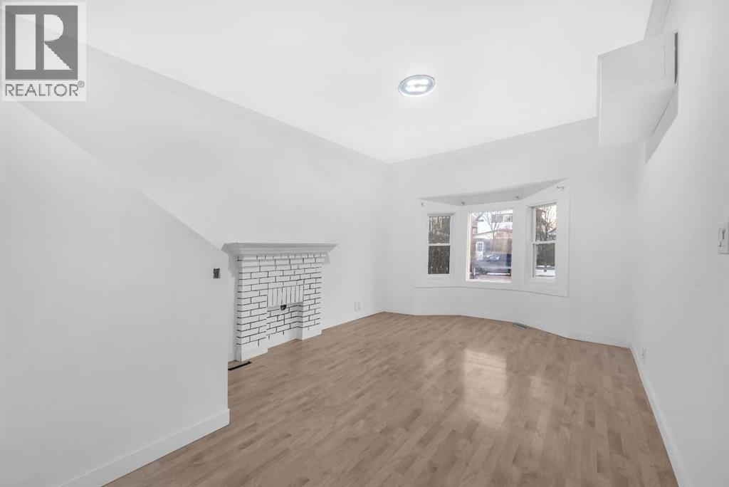 Single Family House for Sale in   Avenue Ramsay Calgary 