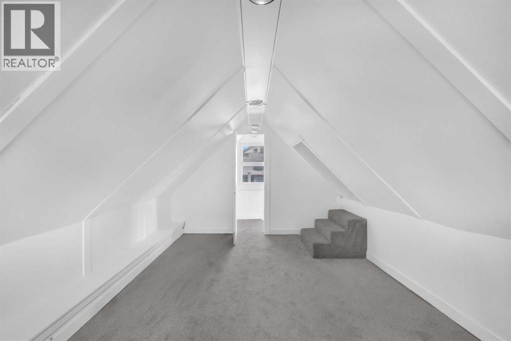 Single Family House for Sale in   Avenue Ramsay Calgary 