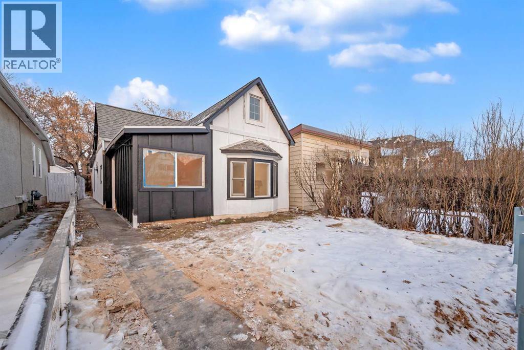 Single Family House for Sale in   Avenue Ramsay Calgary 