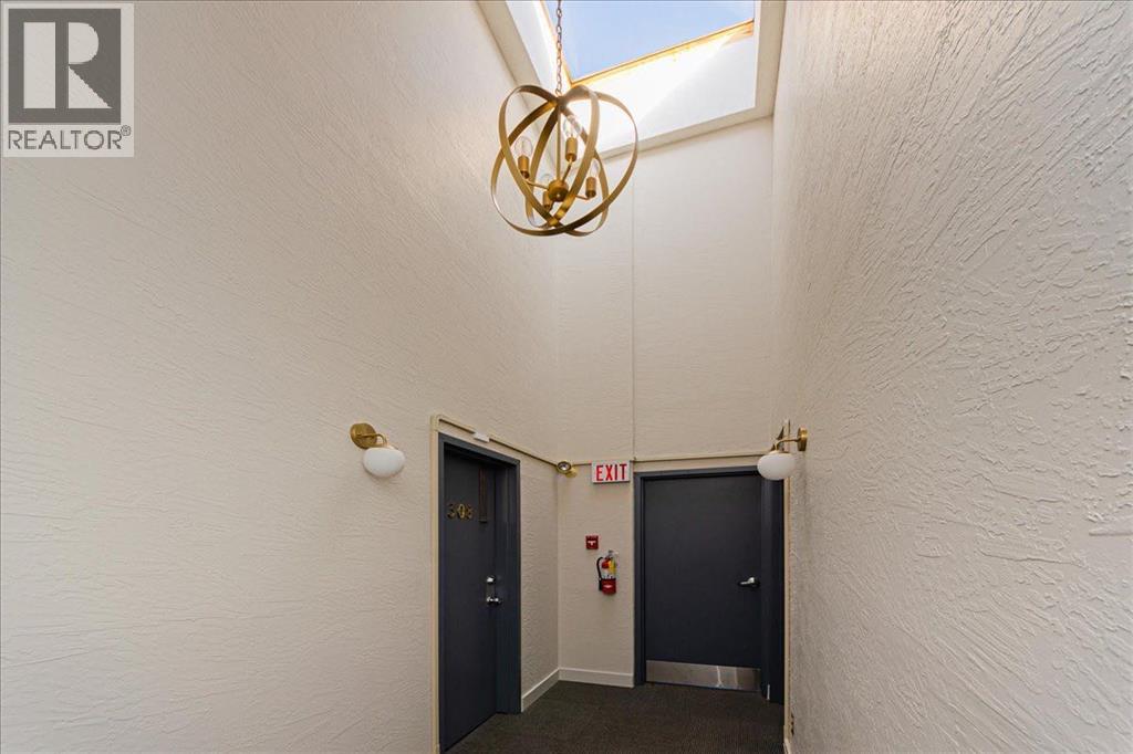 Single Family House Multi-level for Sale in   A Street SW Bankview Calgary 