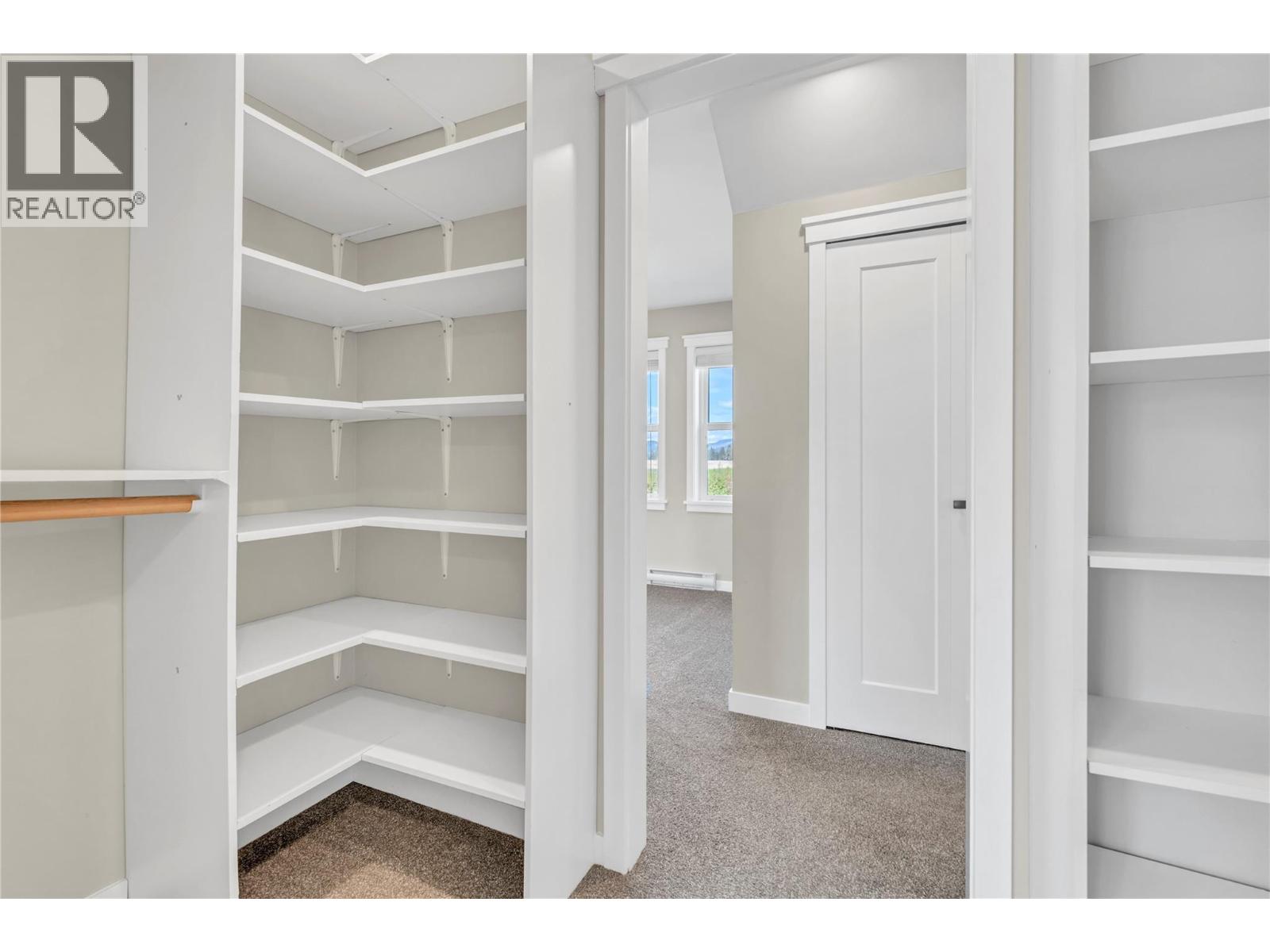  422 HUEY Road, Princeton