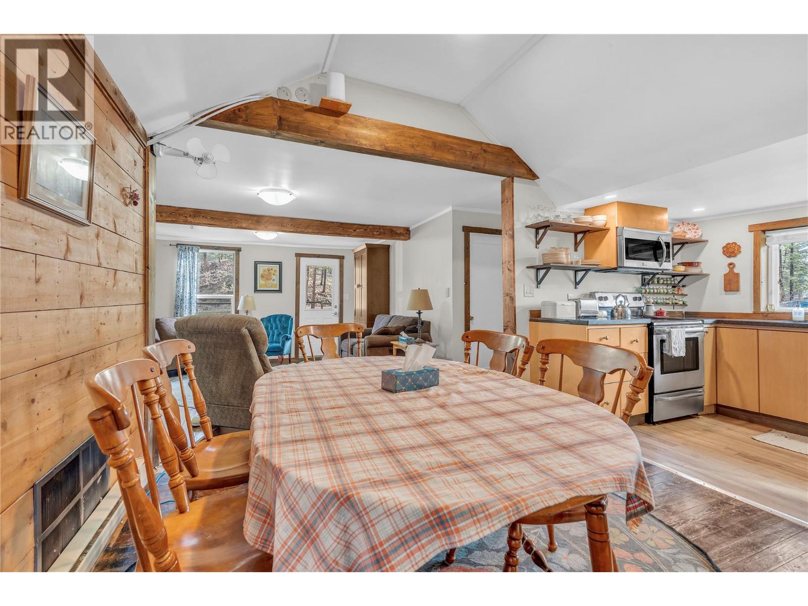  422 HUEY Road, Princeton