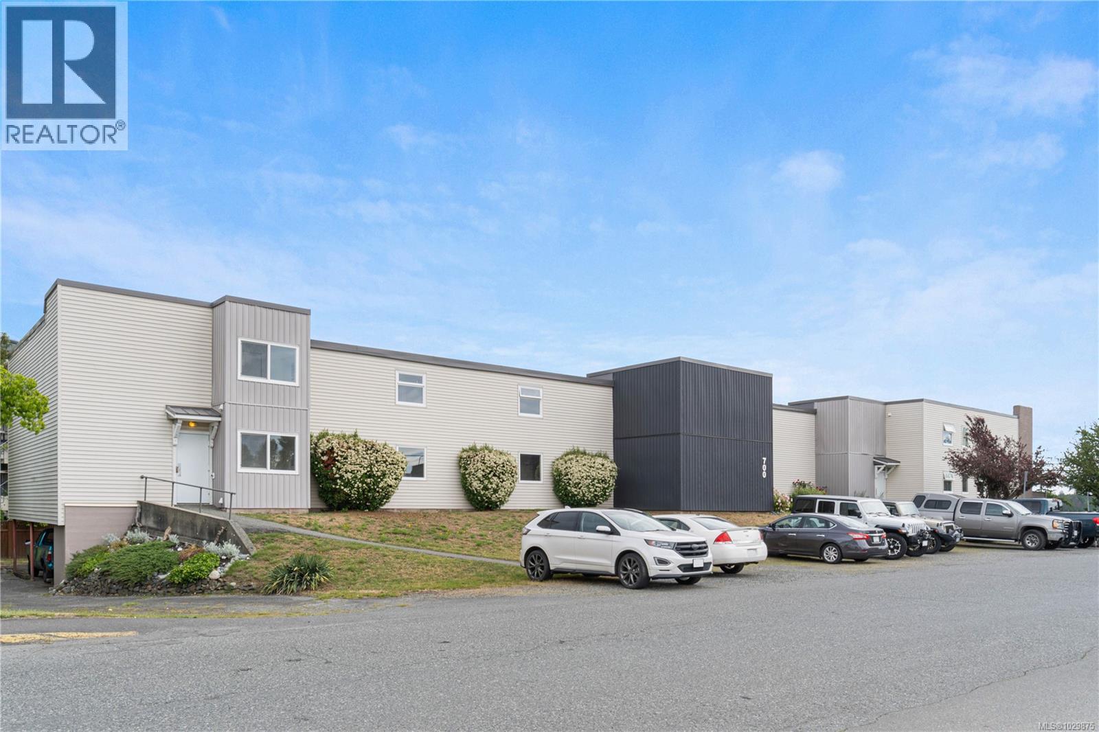 700 Poplar St - 2
