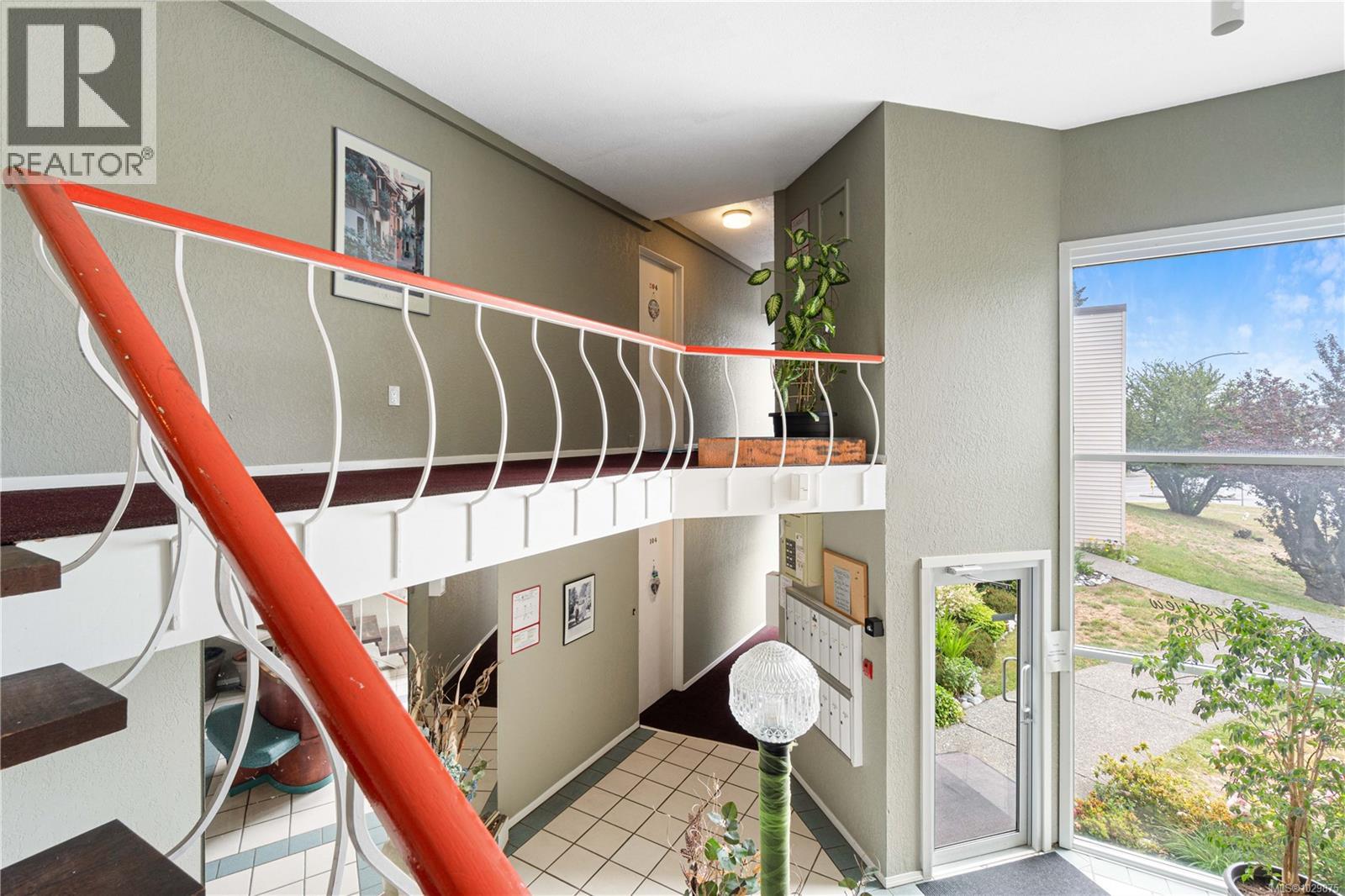 700 Poplar St - 23