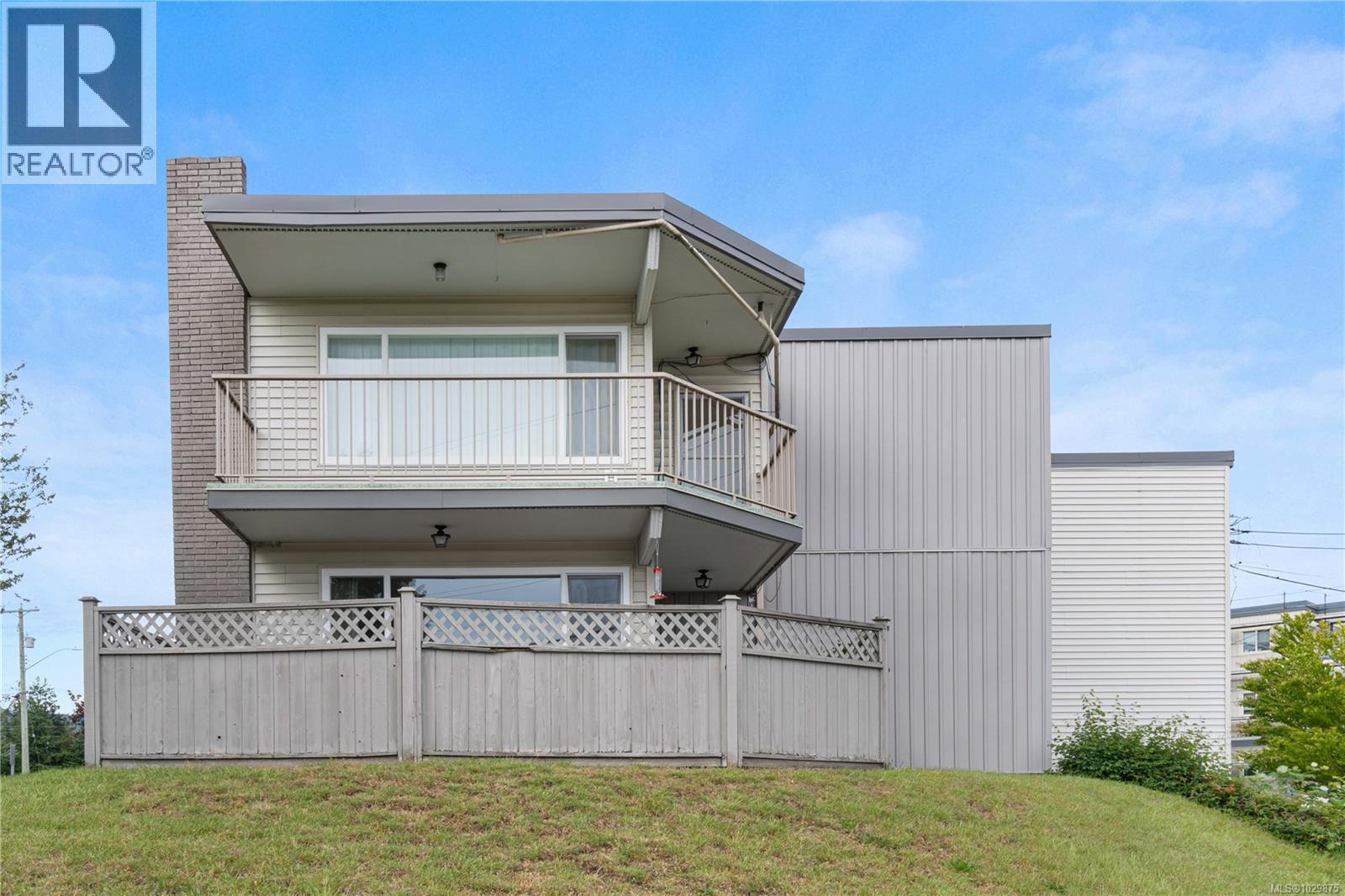 700 Poplar St - 6