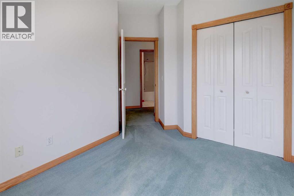 Single Family House for Sale in    Avenue NE Mayland Heights Calgary 