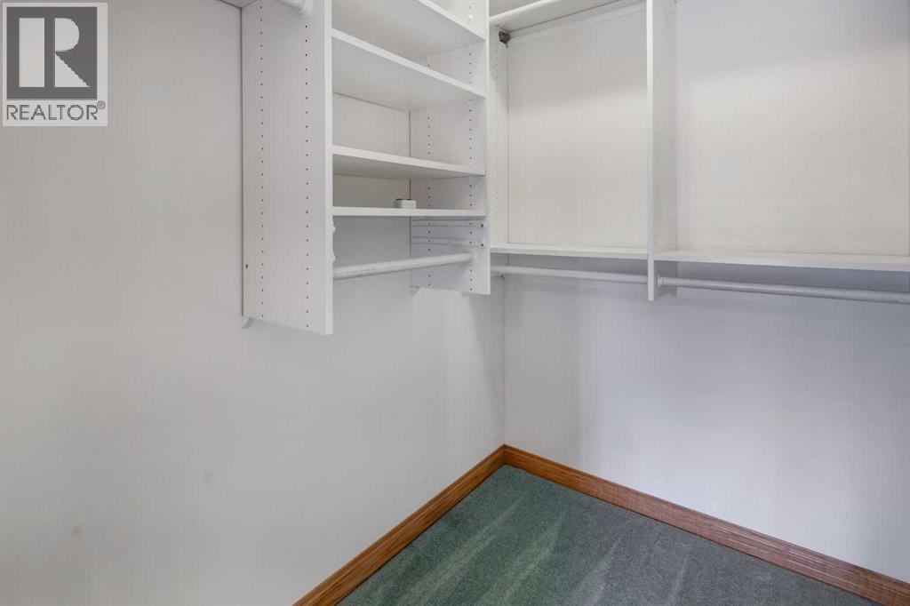 Single Family House for Sale in    Avenue NE Mayland Heights Calgary 