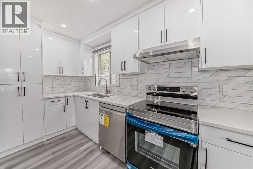 Single Family House Bi-level for Sale in  Falmere Way NE Falconridge Calgary 