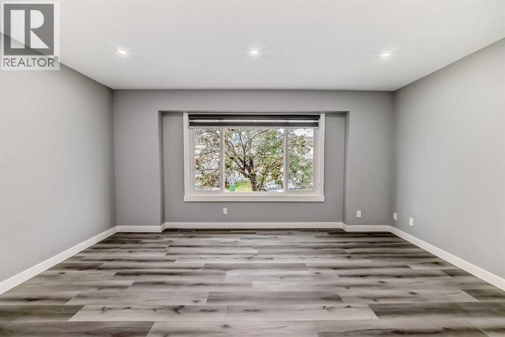 Single Family House Bi-level for Sale in  Falmere Way NE Falconridge Calgary 