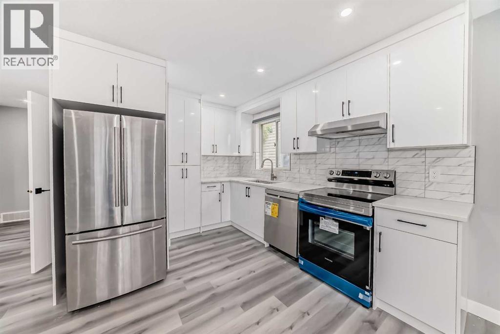 Single Family House Bi-level for Sale in  Falmere Way NE Falconridge Calgary 