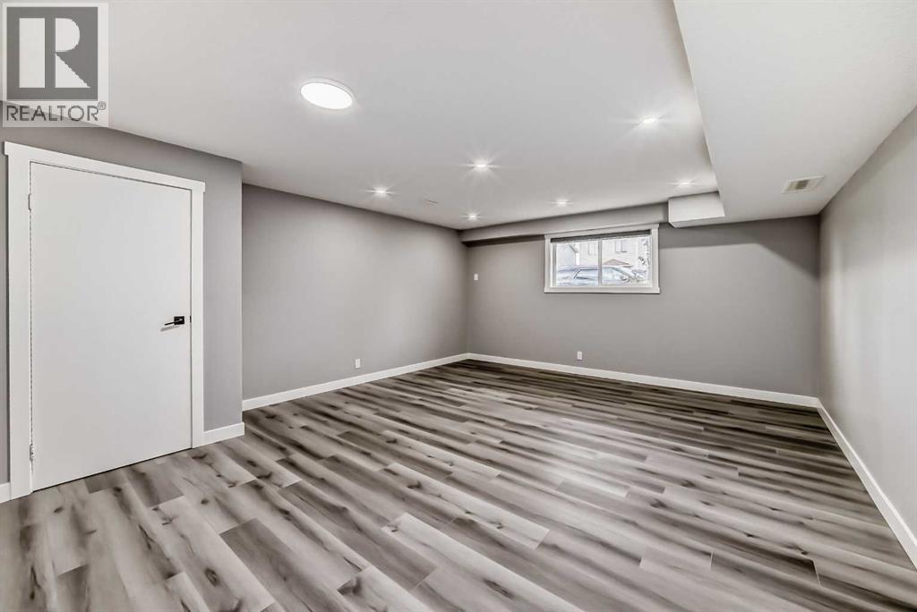 Single Family House Bi-level for Sale in  Falmere Way NE Falconridge Calgary 