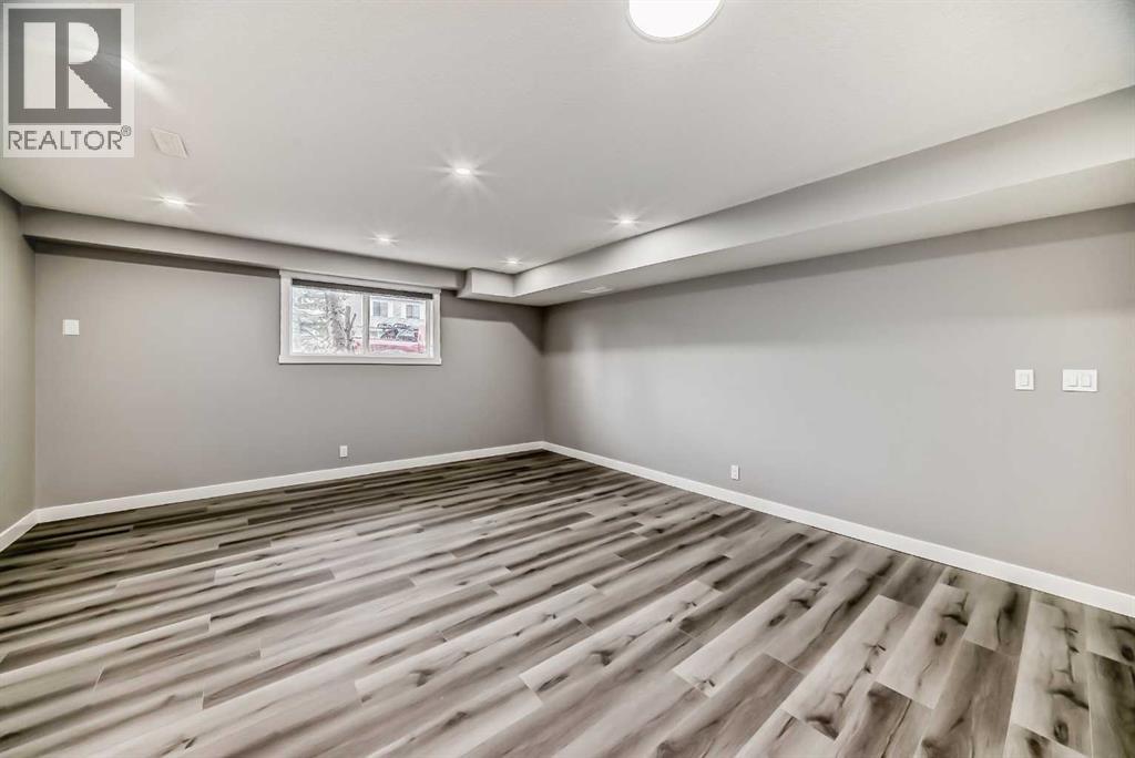 Single Family House Bi-level for Sale in  Falmere Way NE Falconridge Calgary 