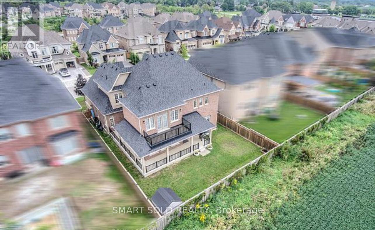 25 MUNSIE DRIVE - 3