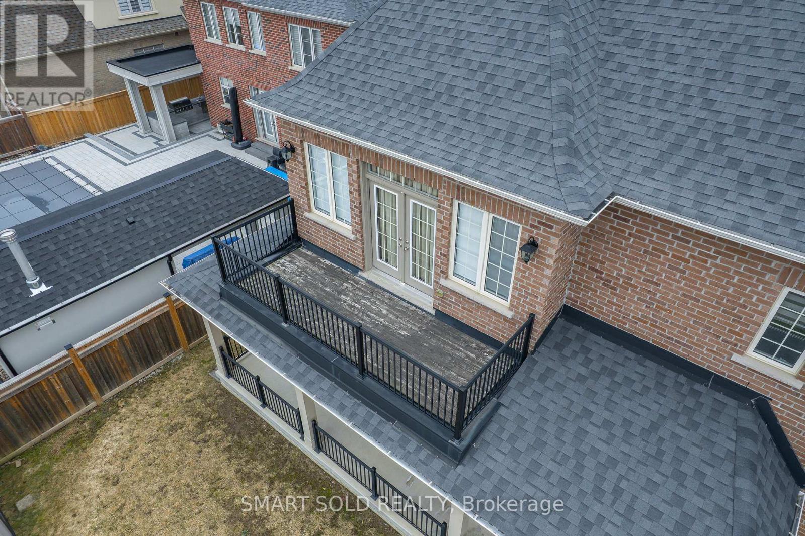 25 MUNSIE DRIVE - 48