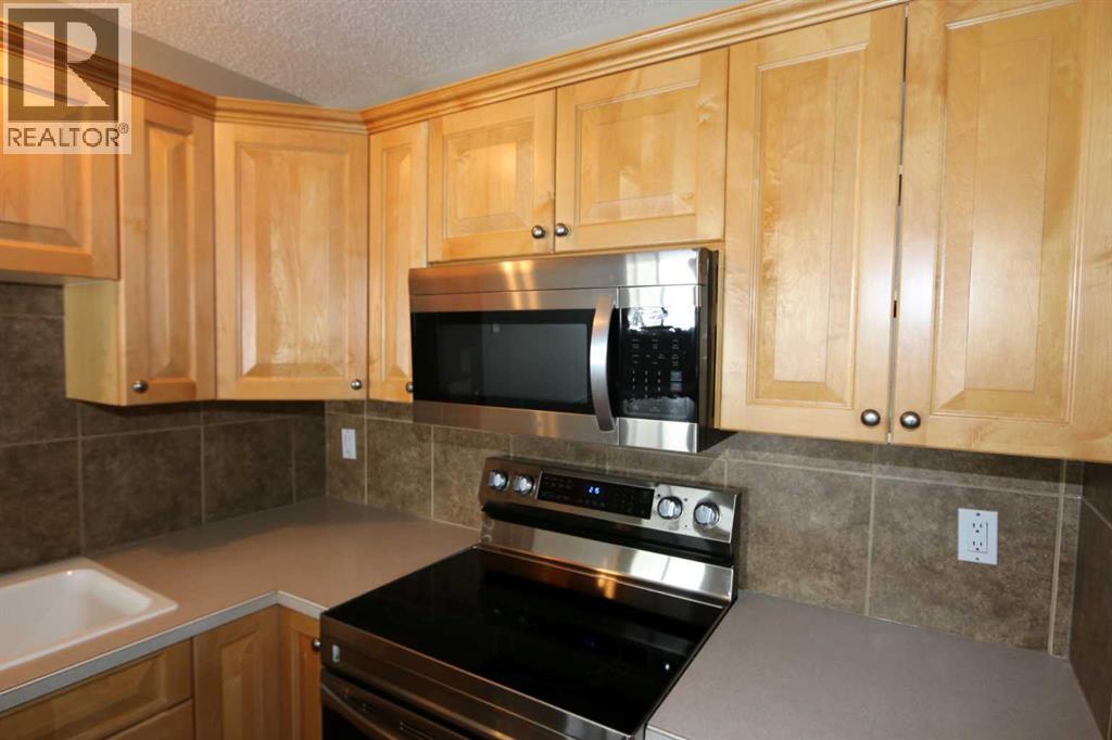 Single Family House for Sale in   Springbank Boulevard SW Springbank Hill Calgary 