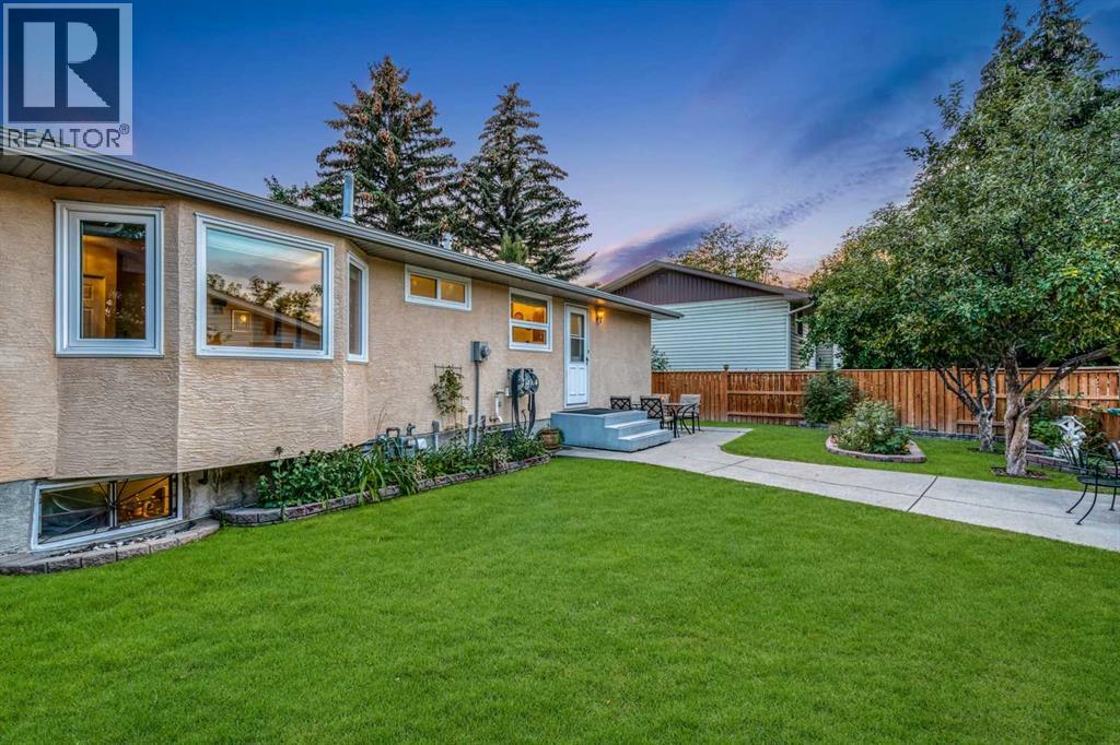 Single Family House Bungalow for Sale in  Rundleview Road NE Rundle Calgary 