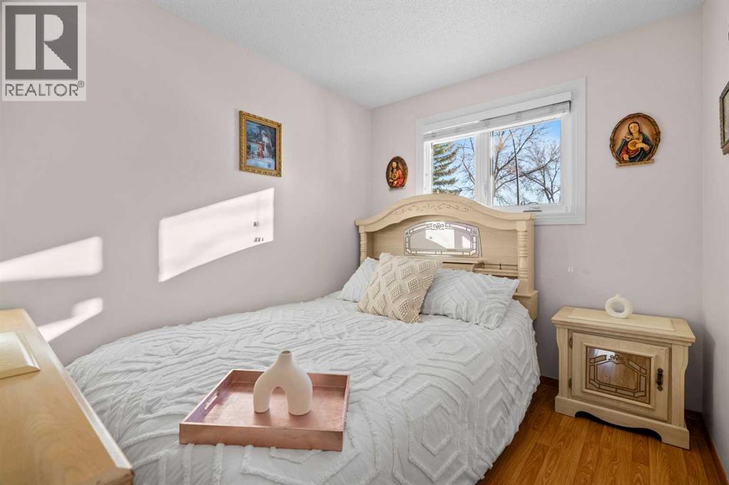 Single Family House Bungalow for Sale in  Rundleview Road NE Rundle Calgary 