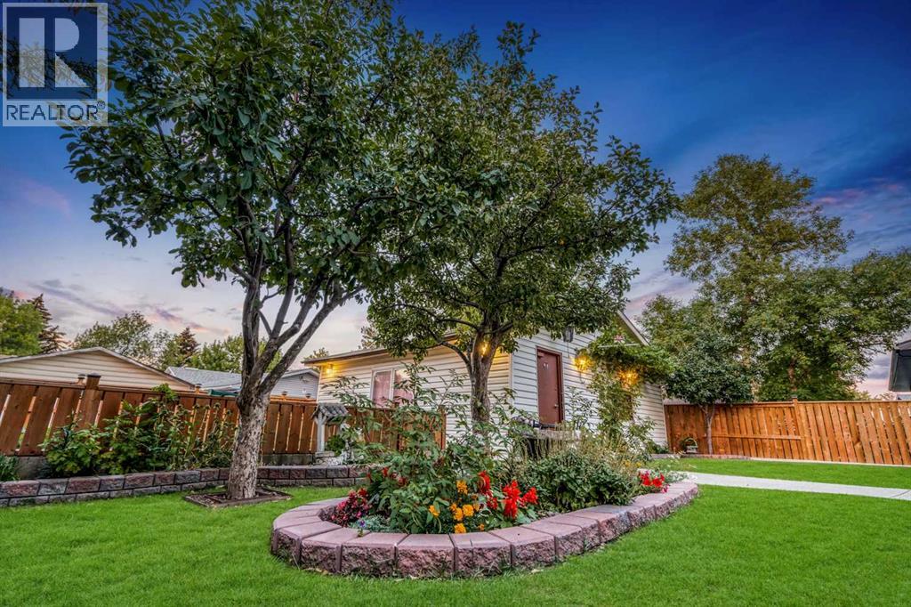 Single Family House Bungalow for Sale in  Rundleview Road NE Rundle Calgary 